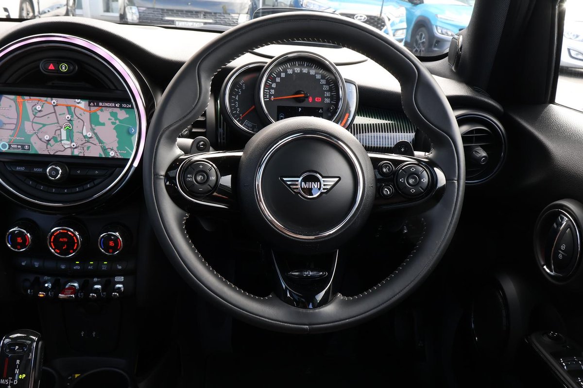 2019 MINI Hatch Cooper S 60 Years Edition F55 LCI image 10