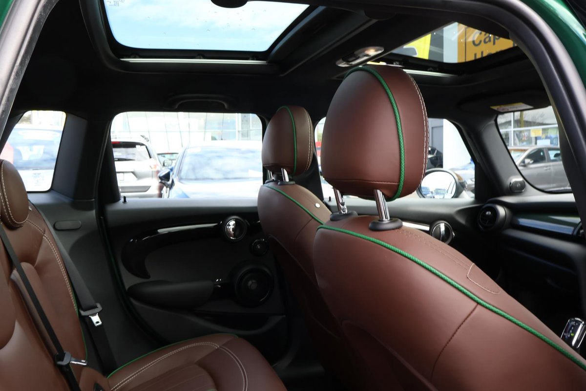 2019 MINI Hatch Cooper S 60 Years Edition F55 LCI image 24