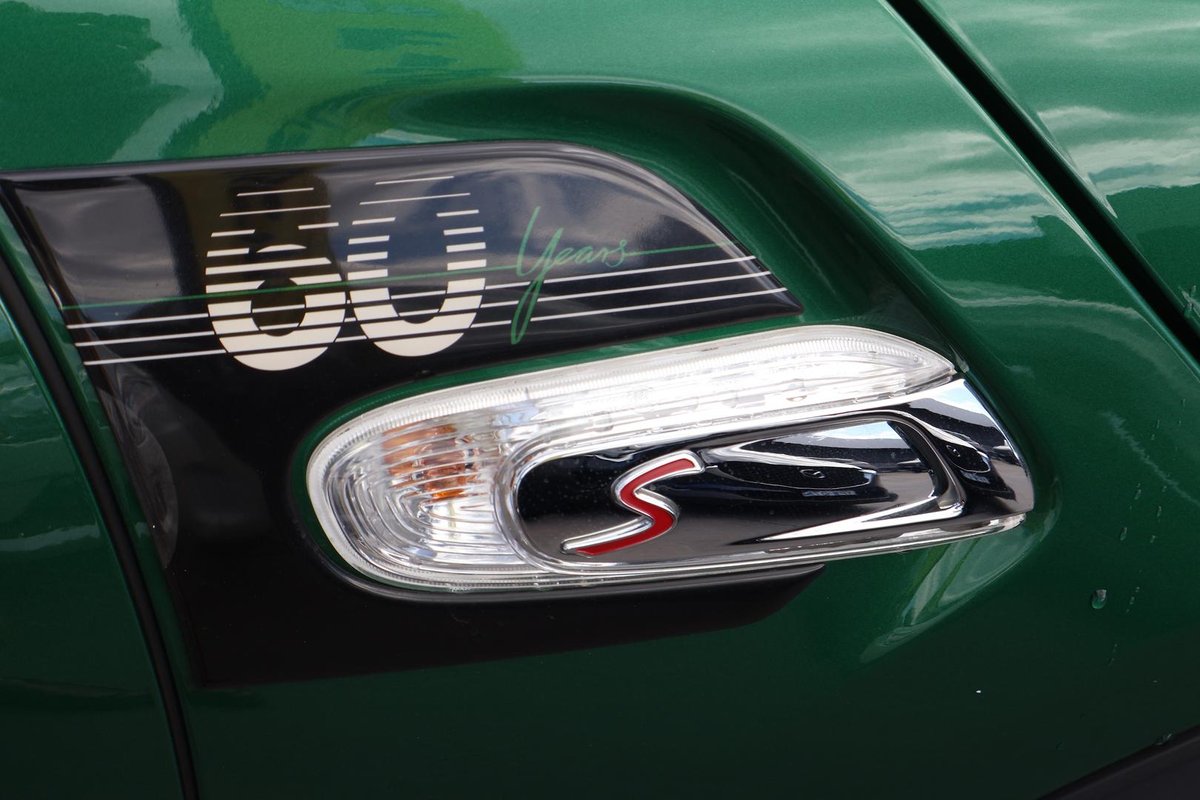 2019 MINI Hatch Cooper S 60 Years Edition F55 LCI image 32