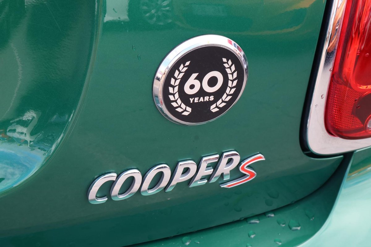 2019 MINI Hatch Cooper S 60 Years Edition F55 LCI image 33