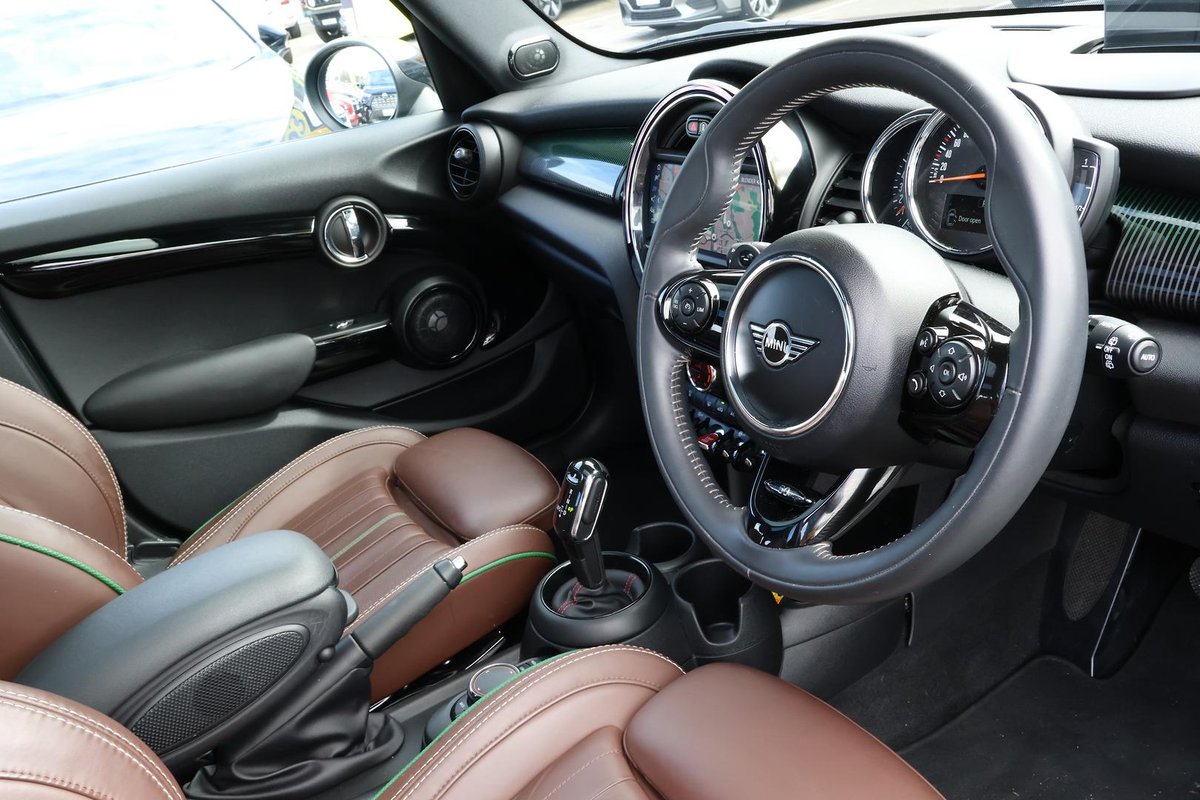 2019 MINI Hatch Cooper S 60 Years Edition F55 LCI image 7