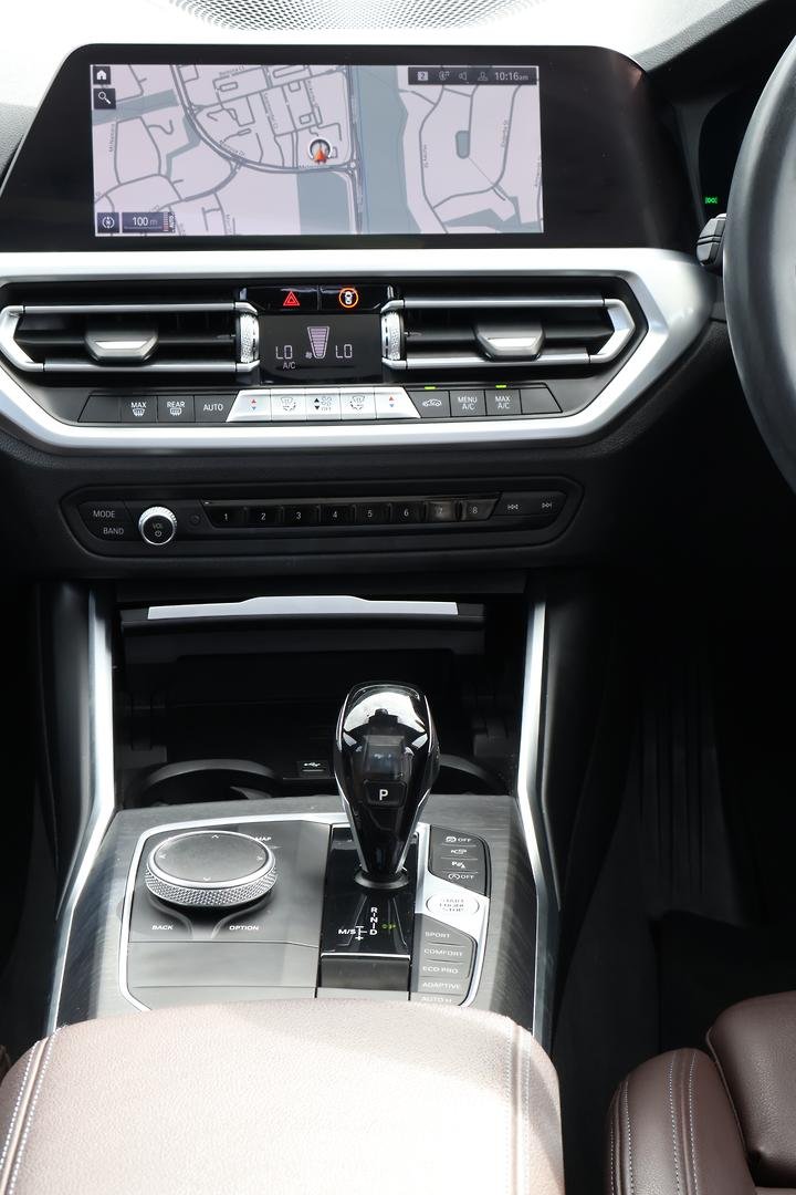 2020 BMW 3 Series 330i M Sport G20 image 18
