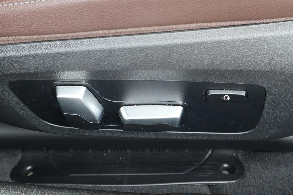 2020 BMW 3 Series 330i M Sport G20 image 25