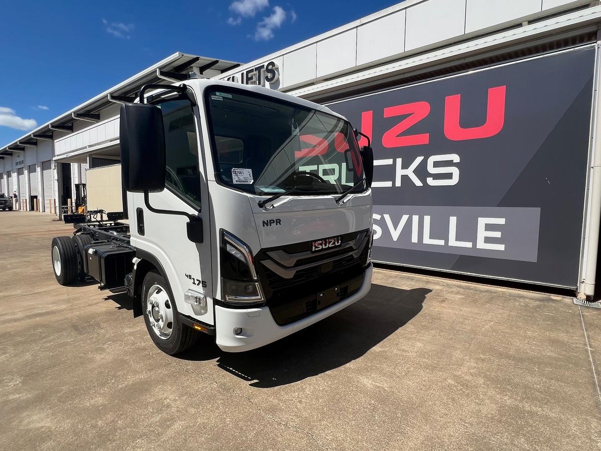 2026 Isuzu N Series image 8