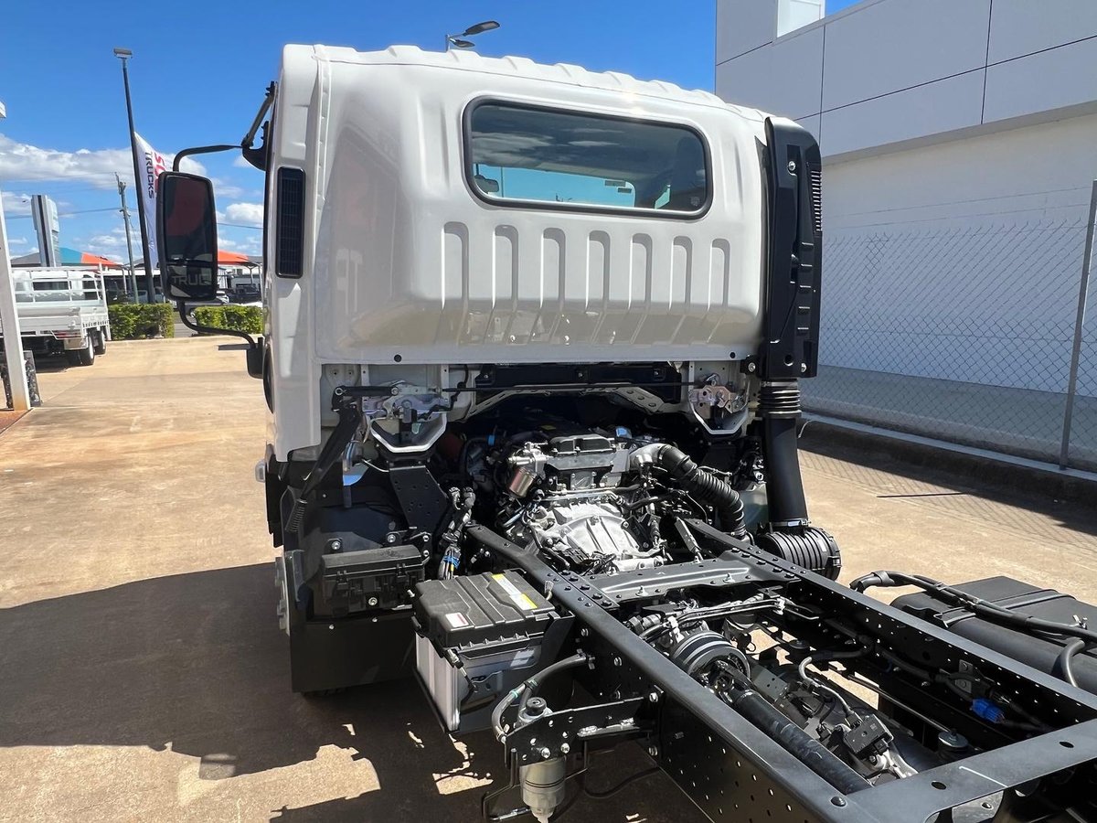 2026 Isuzu N Series image 3