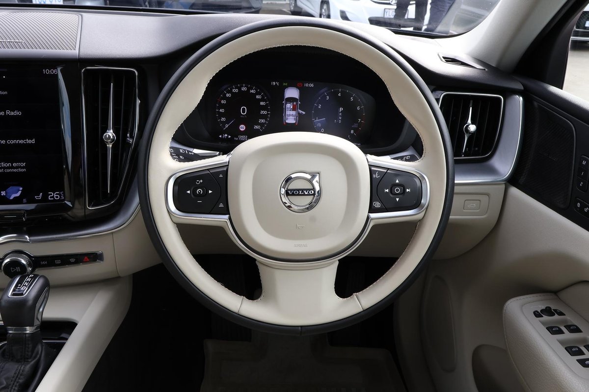 2021 Volvo XC60 T5 Momentum MY21 AWD image 10