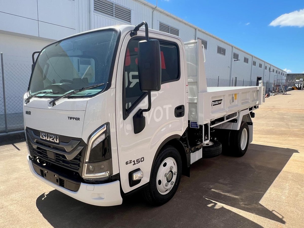 2026 Isuzu N Series image 11