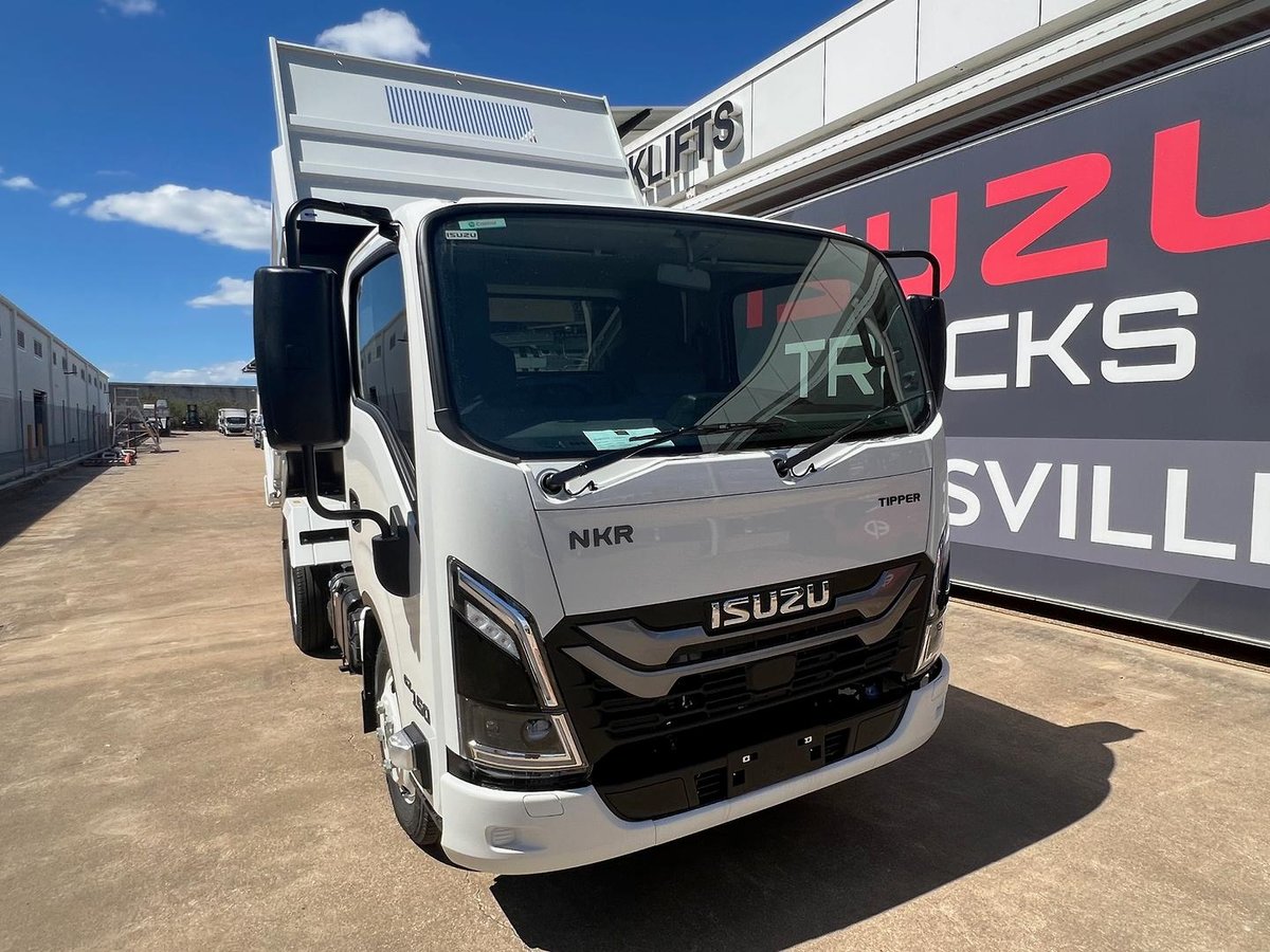 2026 Isuzu N Series image 12