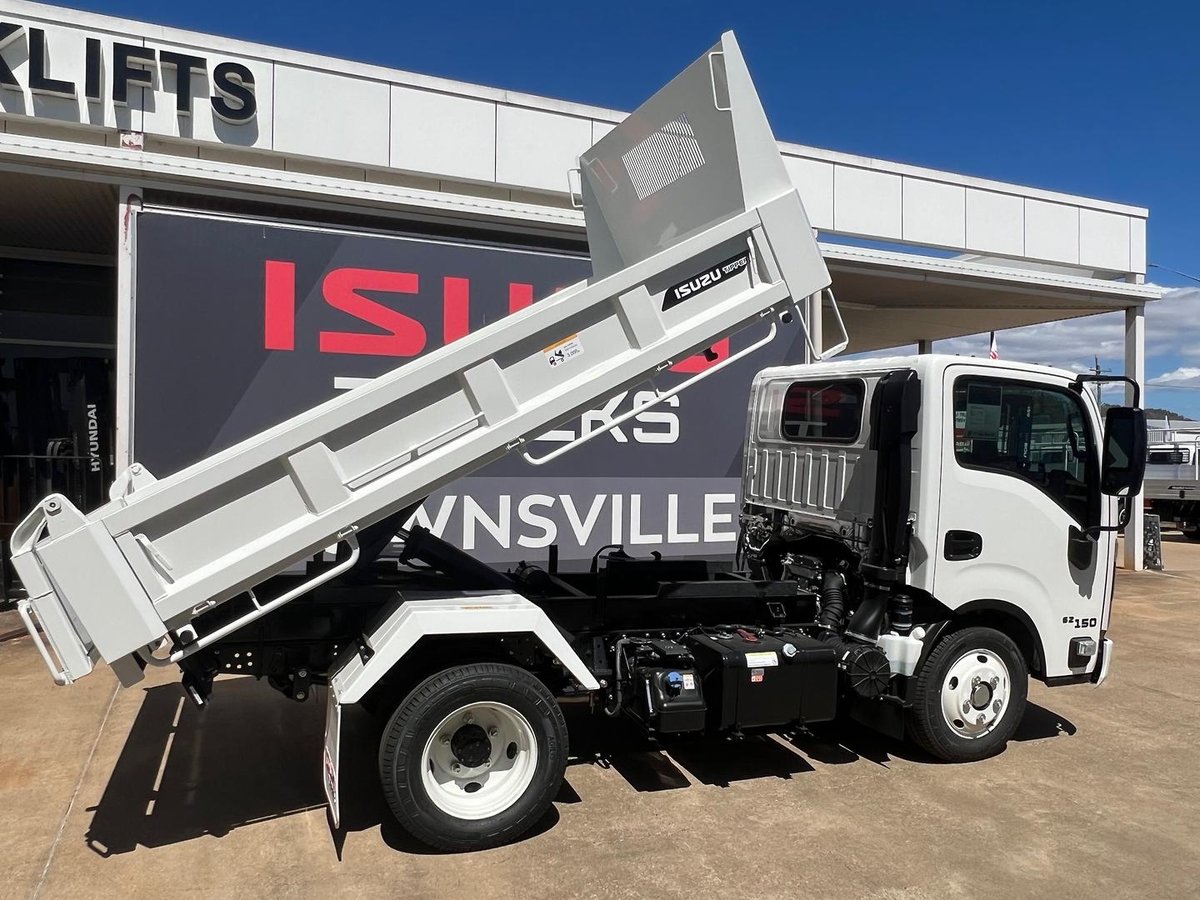 2026 Isuzu N Series image 3