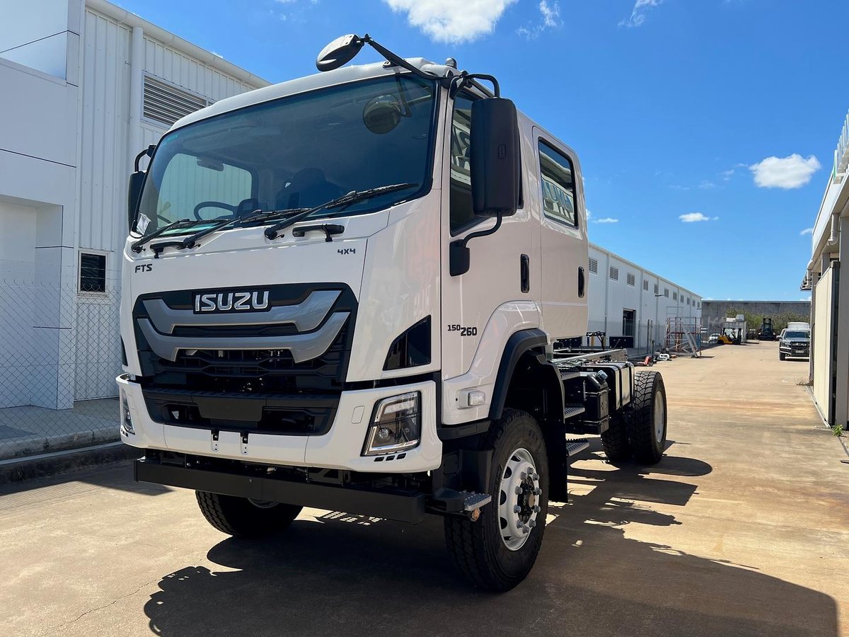 2026 Isuzu F Series image 10