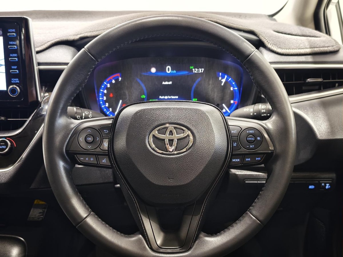 2015 Toyota Corolla image 8