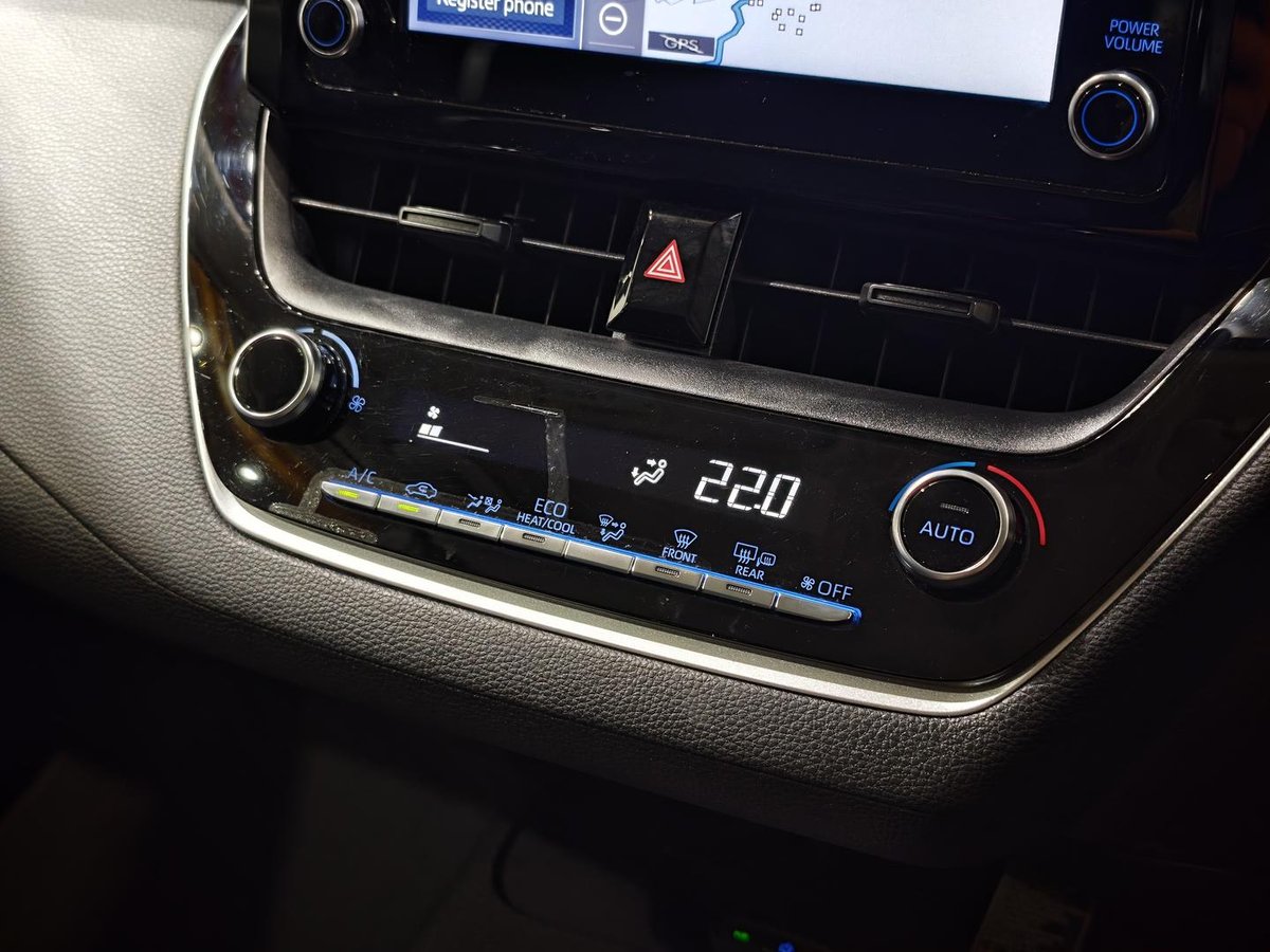 2015 Toyota Corolla image 12