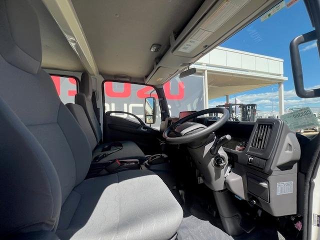 2026 Isuzu N Series image 7