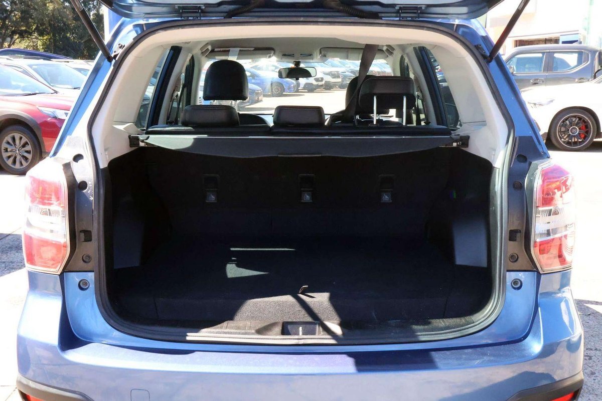 2014 Subaru Forester 2.5i Luxury S4 MY14 AWD image 25
