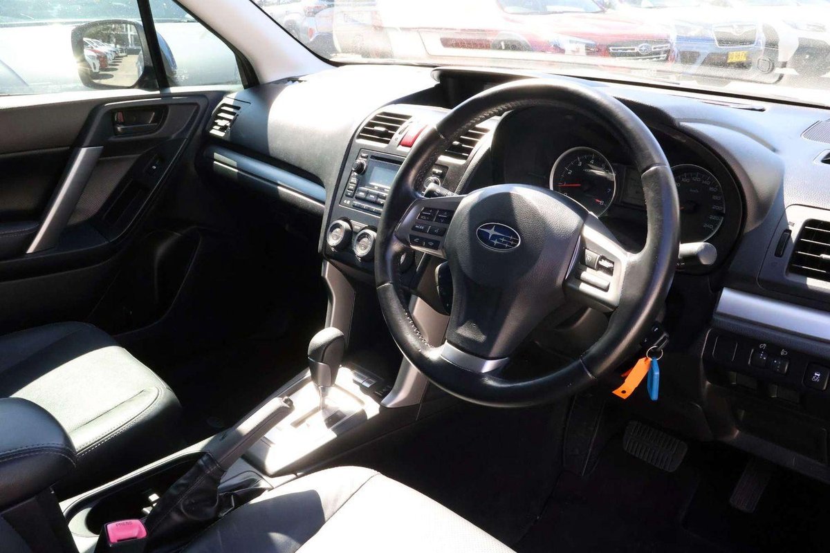 2014 Subaru Forester 2.5i Luxury S4 MY14 AWD image 10