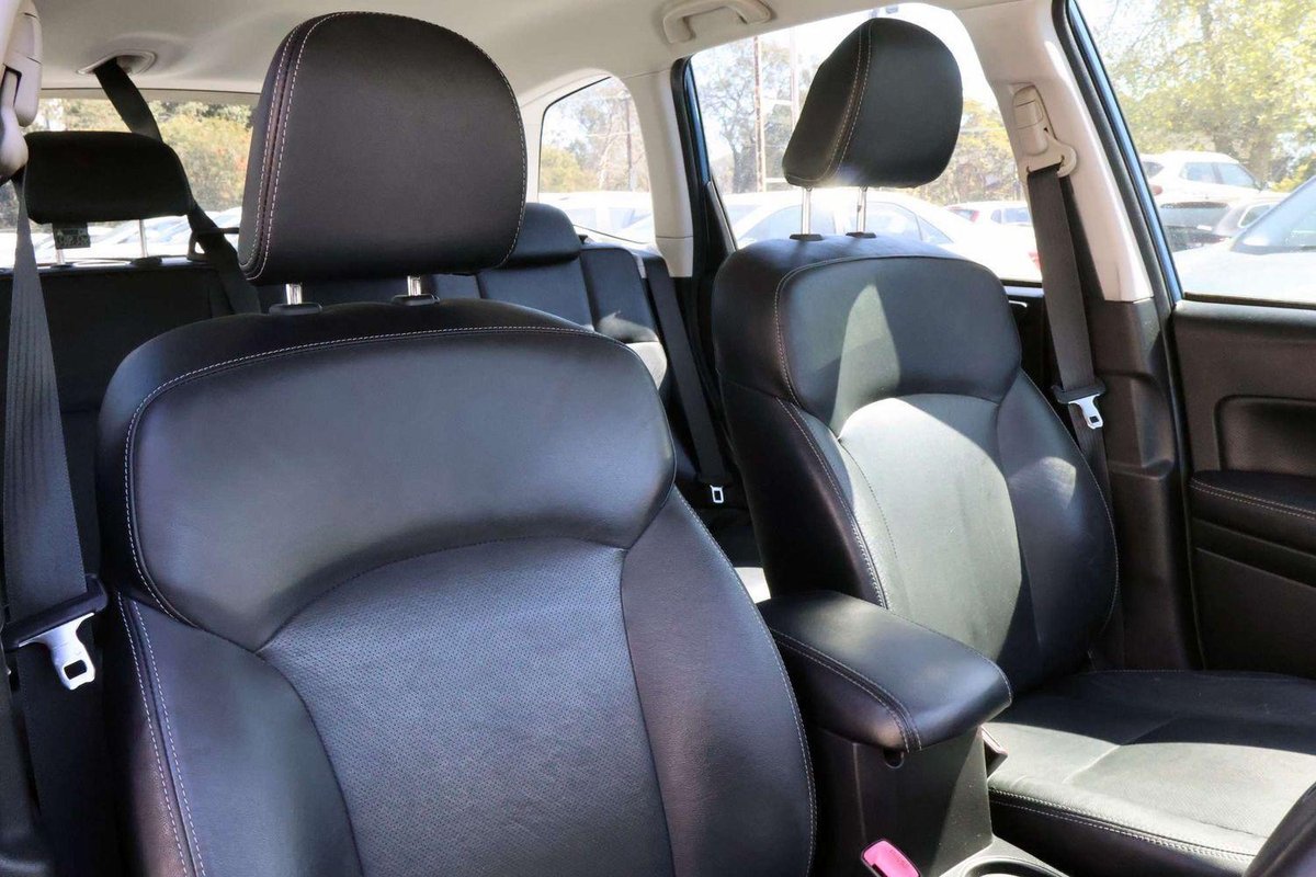 2014 Subaru Forester 2.5i Luxury S4 MY14 AWD image 11