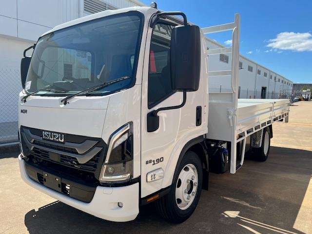 2025 Isuzu N Series image 12