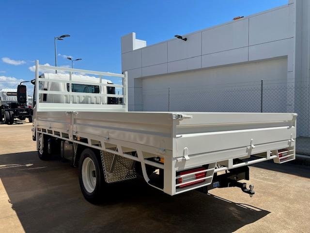 2025 Isuzu N Series image 3