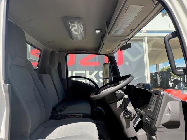 2025 Isuzu N Series image 8
