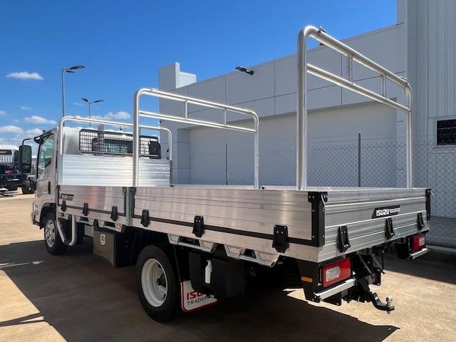 2026 Isuzu N Series image 6