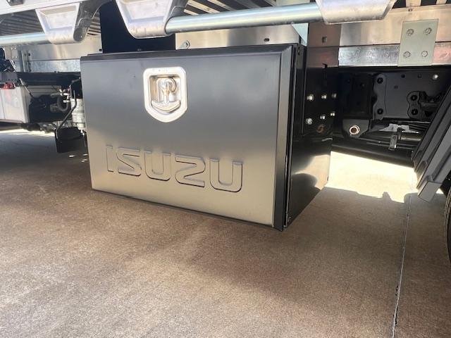 2026 Isuzu N Series image 12