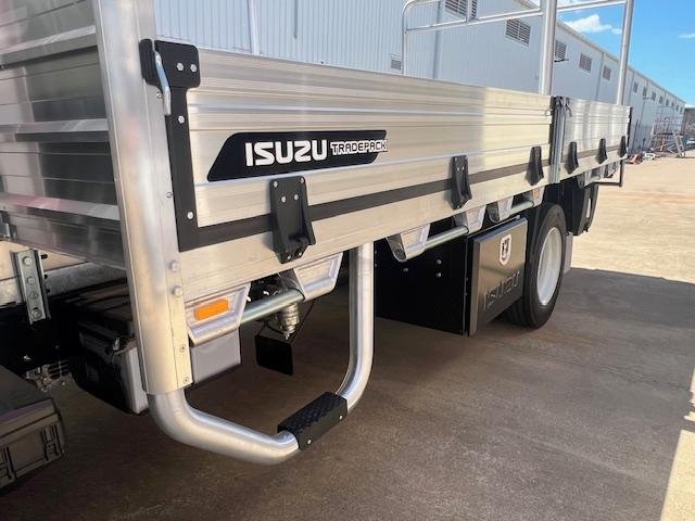 2026 Isuzu N Series image 8