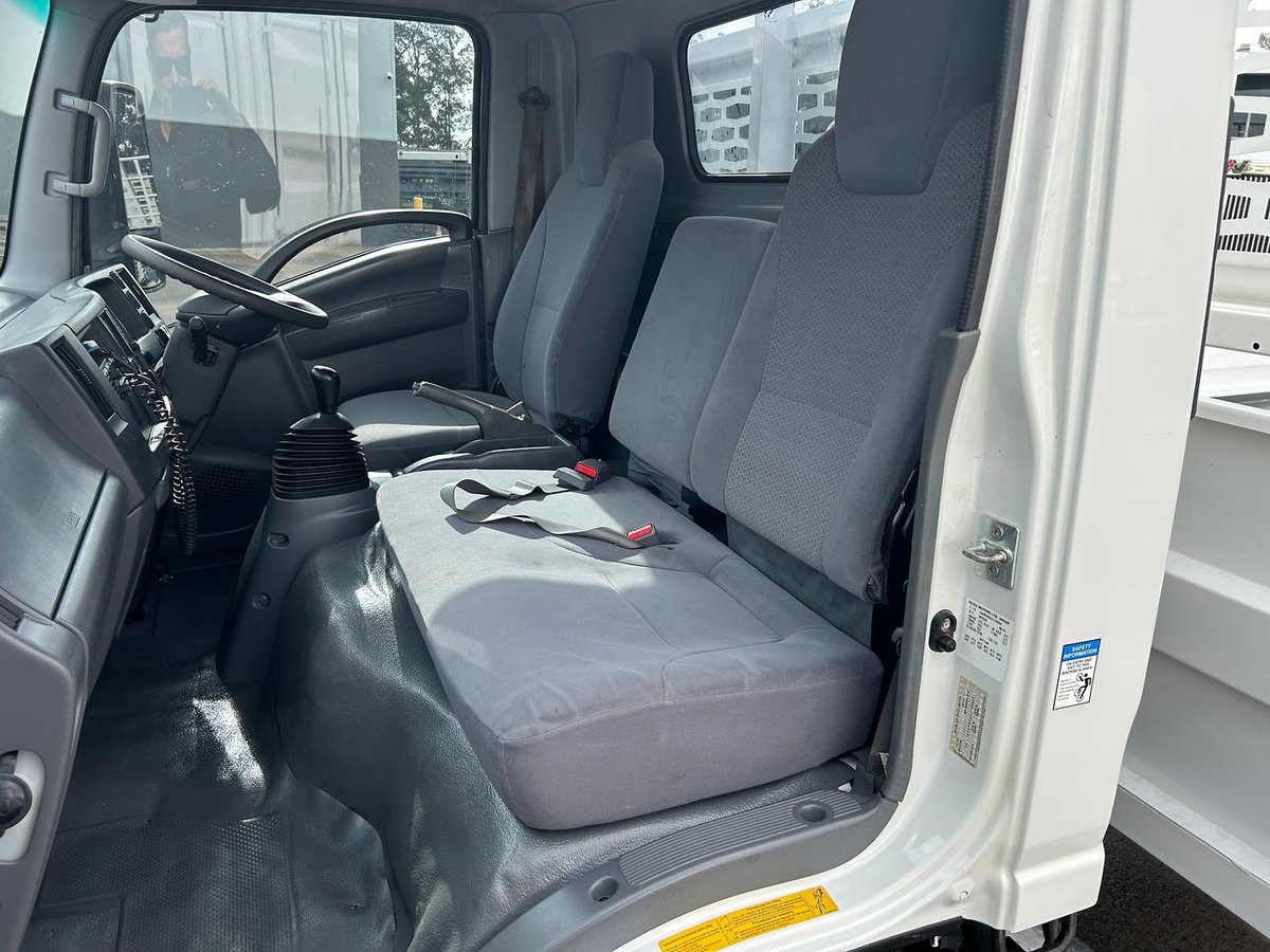 2019 Isuzu N Series NNR 55/45-150 image 16