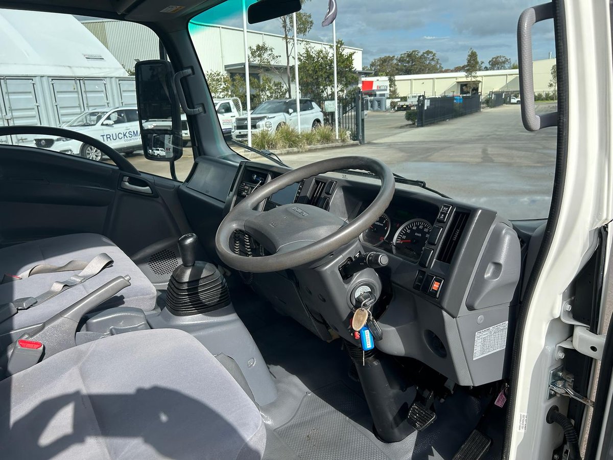 2019 Isuzu N Series NNR 55/45-150 image 12