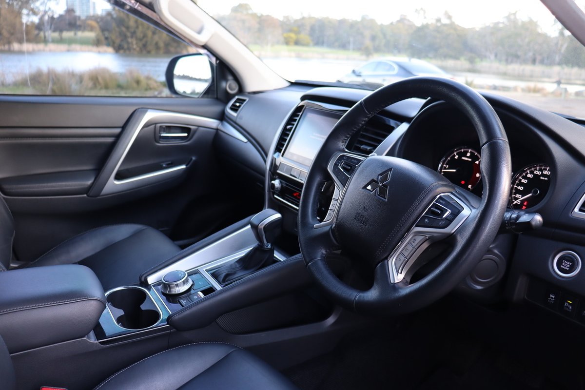 2021 Mitsubishi Pajero GLS NX MY21 4X4 Dual Range image 10