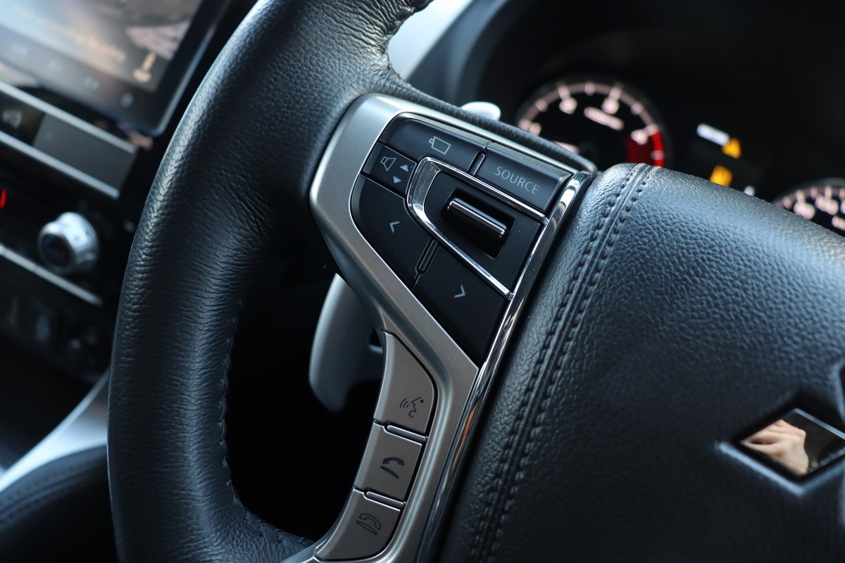 2021 Mitsubishi Pajero GLS NX MY21 4X4 Dual Range image 13