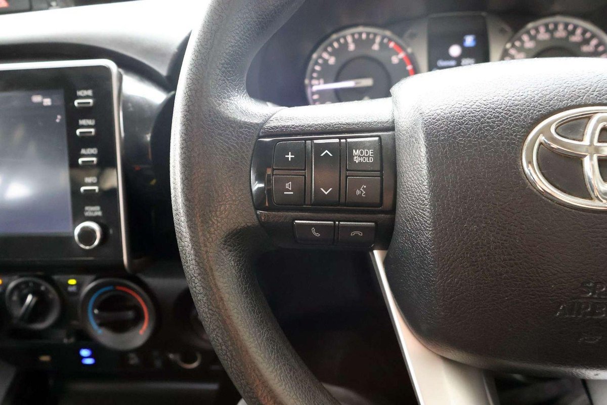 2022 Toyota Hilux SR GUN126R 4X4 Dual Range image 20