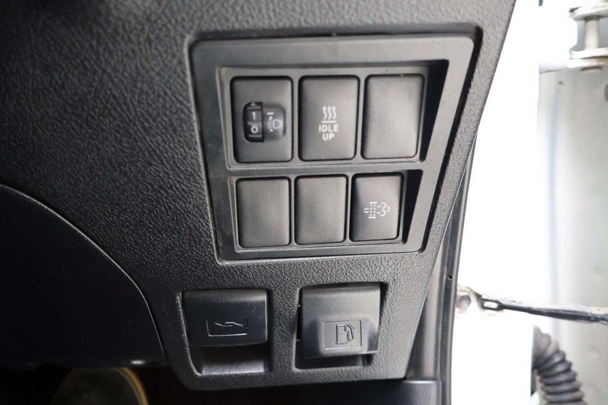 2022 Toyota Hilux SR GUN126R 4X4 Dual Range image 22