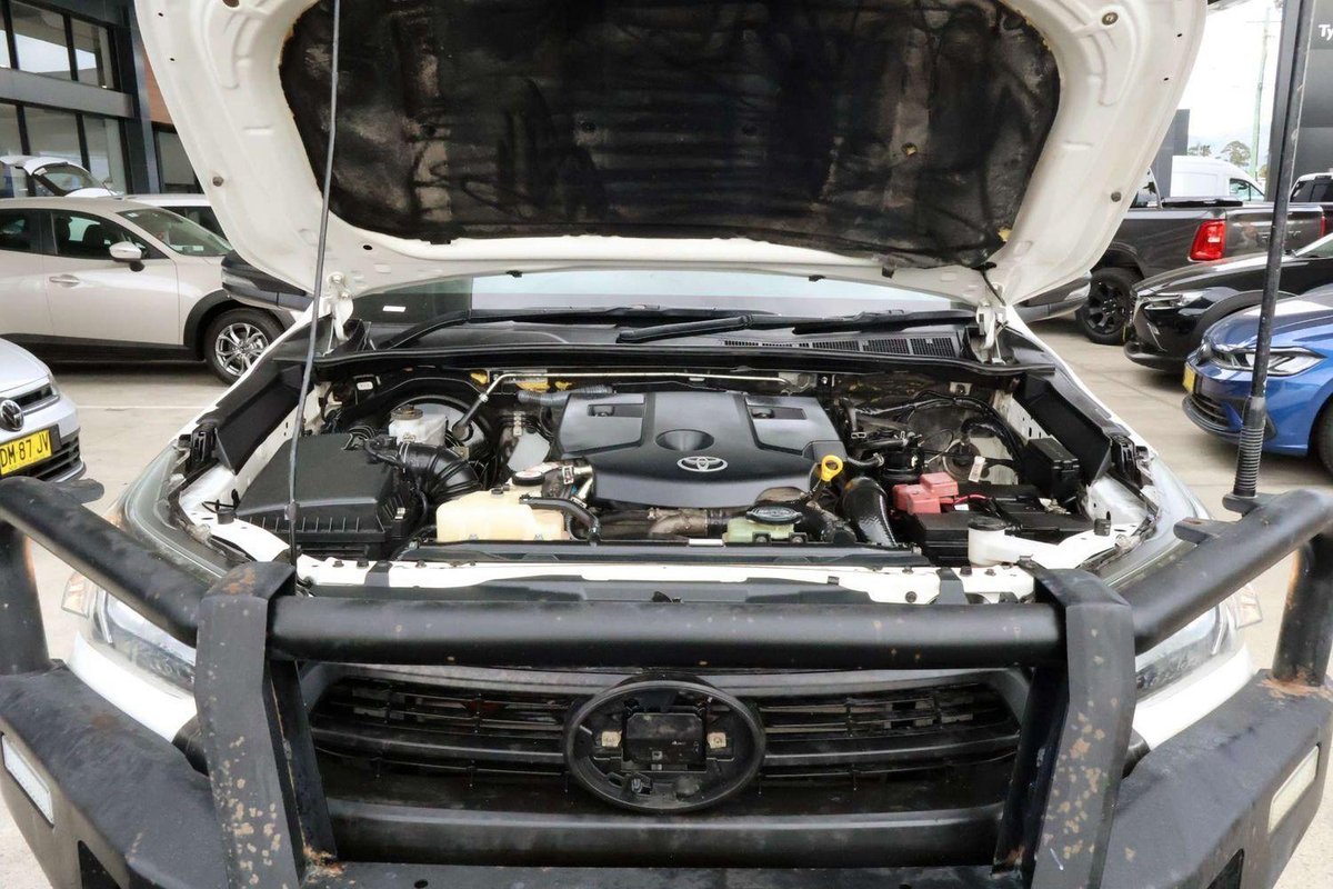 2022 Toyota Hilux SR GUN126R 4X4 Dual Range image 26