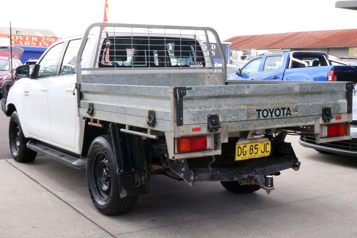 2022 Toyota Hilux SR GUN126R 4X4 Dual Range image 7