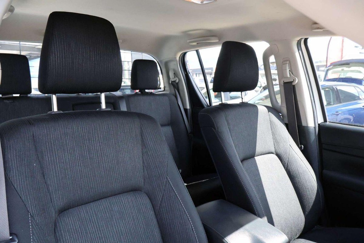 2022 Toyota Hilux SR GUN126R 4X4 Dual Range image 11