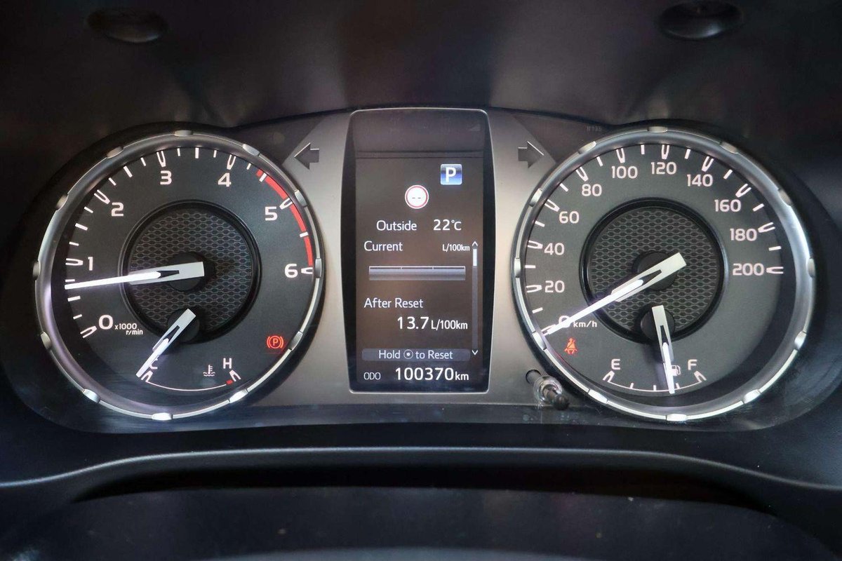 2022 Toyota Hilux SR GUN126R 4X4 Dual Range image 16