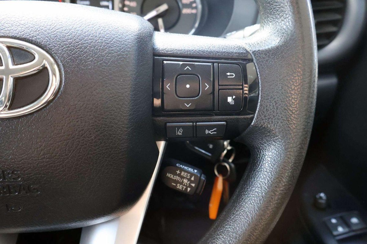 2022 Toyota Hilux SR GUN126R 4X4 Dual Range image 18