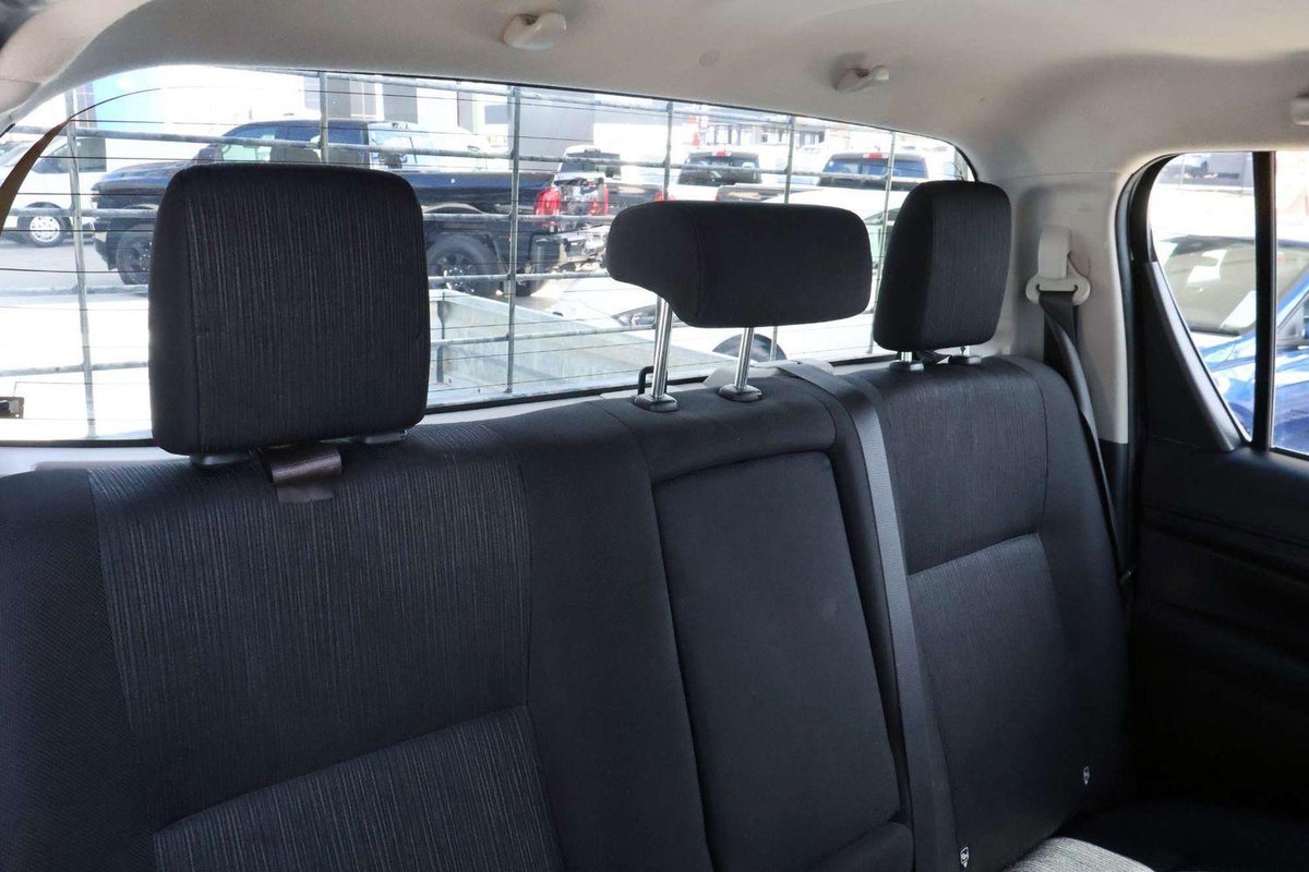 2022 Toyota Hilux SR GUN126R 4X4 Dual Range image 21