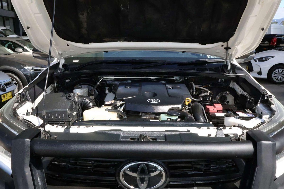 2022 Toyota Hilux SR GUN126R 4X4 Dual Range image 24