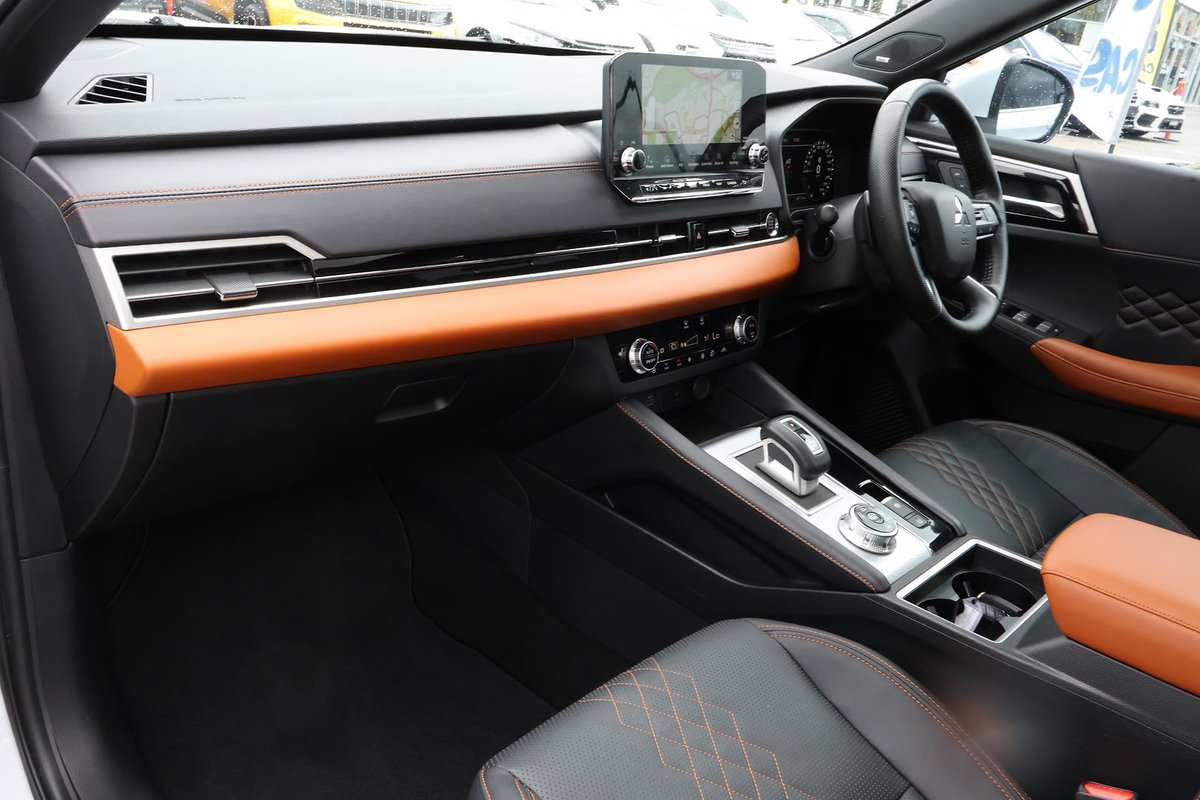 2023 Mitsubishi Outlander Exceed Tourer ZM MY23 AWD image 18