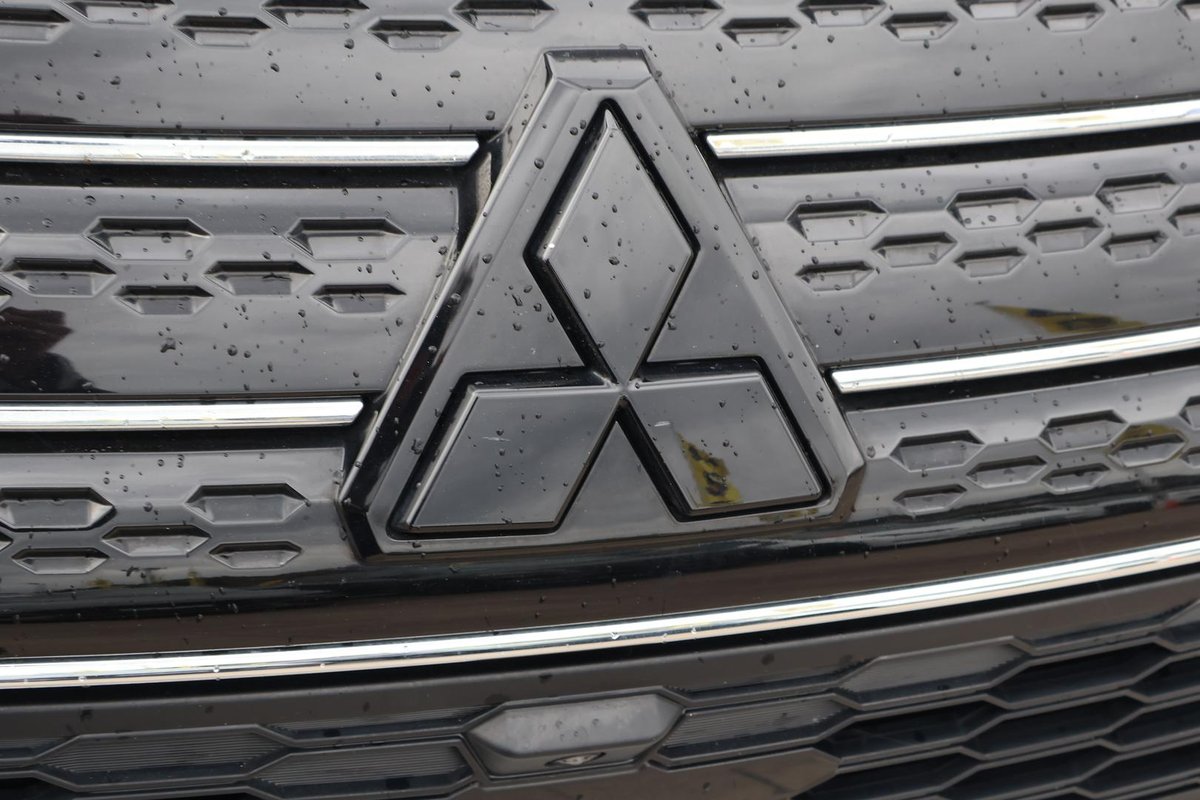 2023 Mitsubishi Outlander Exceed Tourer ZM MY23 AWD image 7
