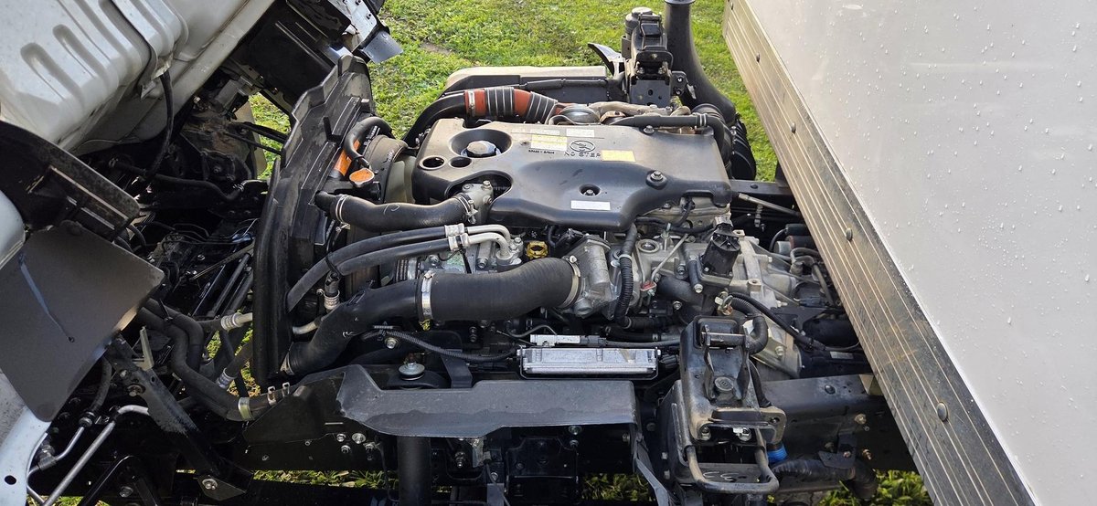 2021 Isuzu N Series NNR 45-150 image 10