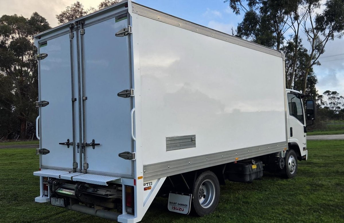 2021 Isuzu N Series NNR 45-150 image 4