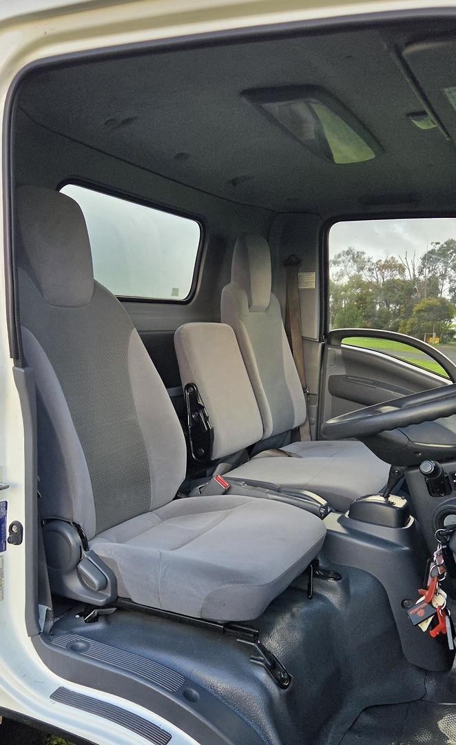 2021 Isuzu N Series NNR 45-150 image 17