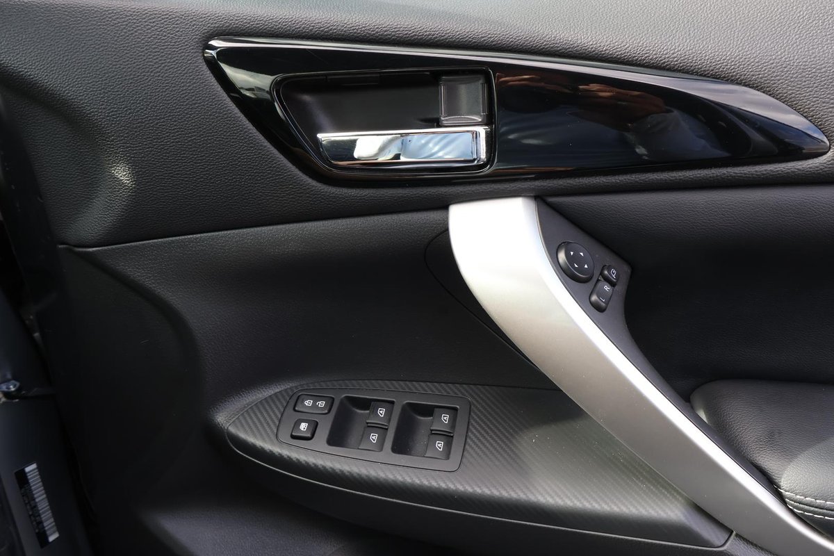 2023 Mitsubishi Eclipse Cross PHEV Exceed YB MY22 AWD image 23