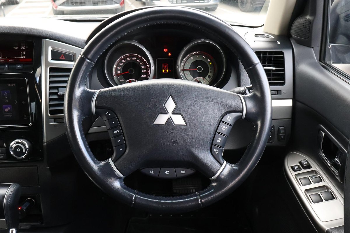 2019 Mitsubishi Pajero GLS NX MY20 4X4 Dual Range image 9