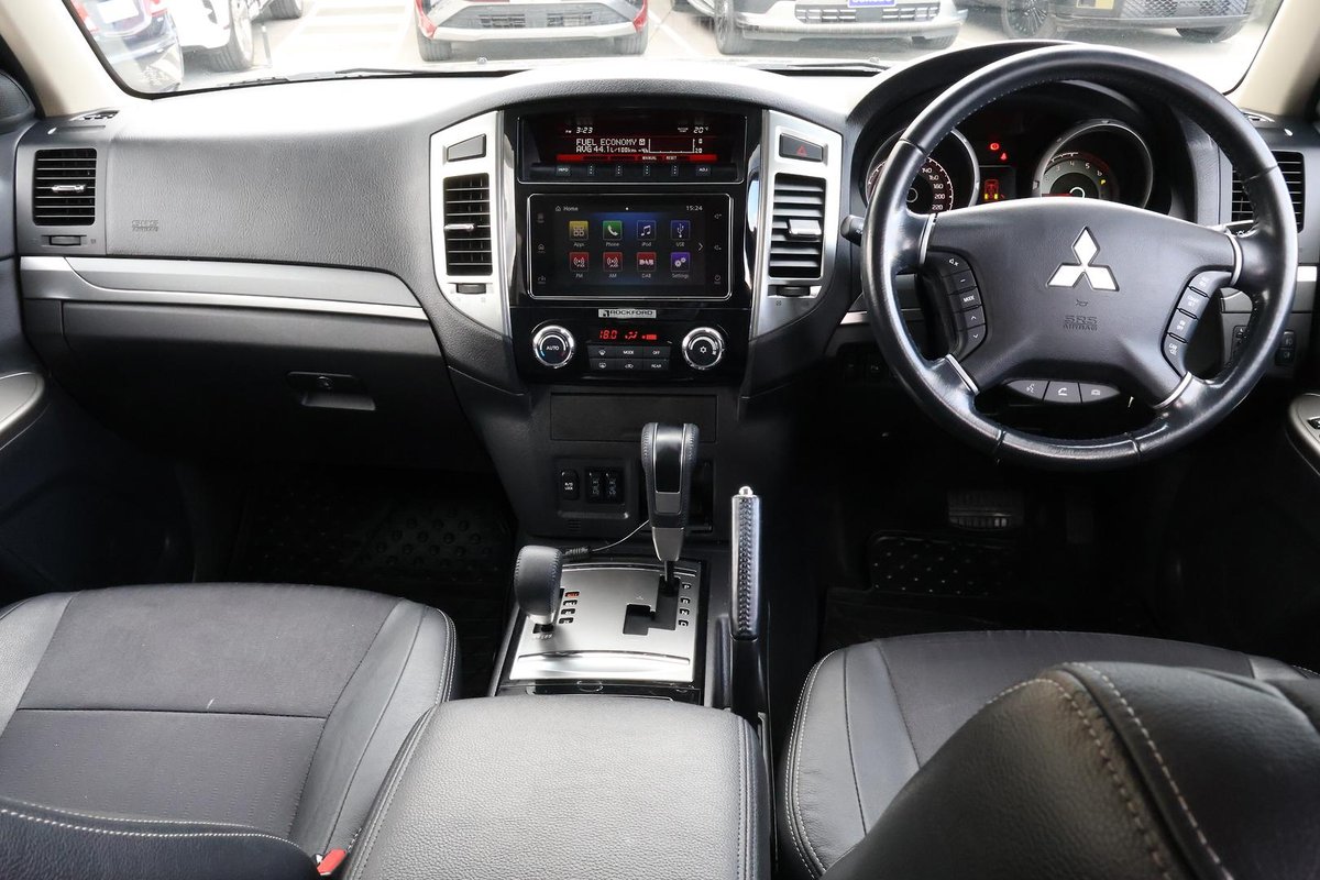 2019 Mitsubishi Pajero GLS NX MY20 4X4 Dual Range image 8