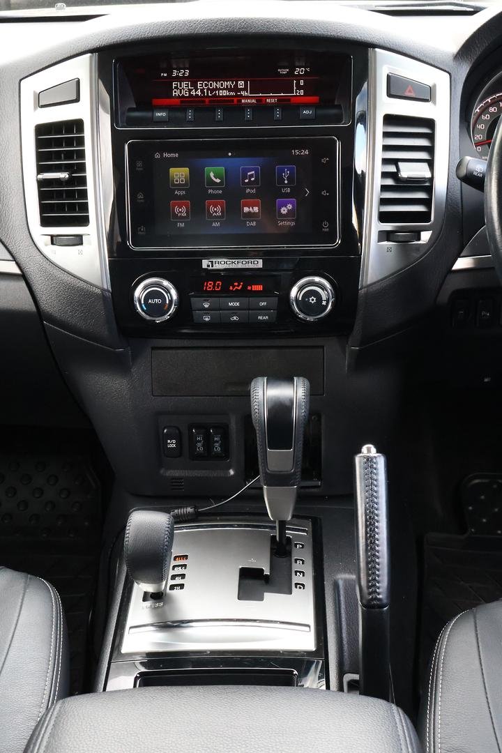 2019 Mitsubishi Pajero GLS NX MY20 4X4 Dual Range image 18