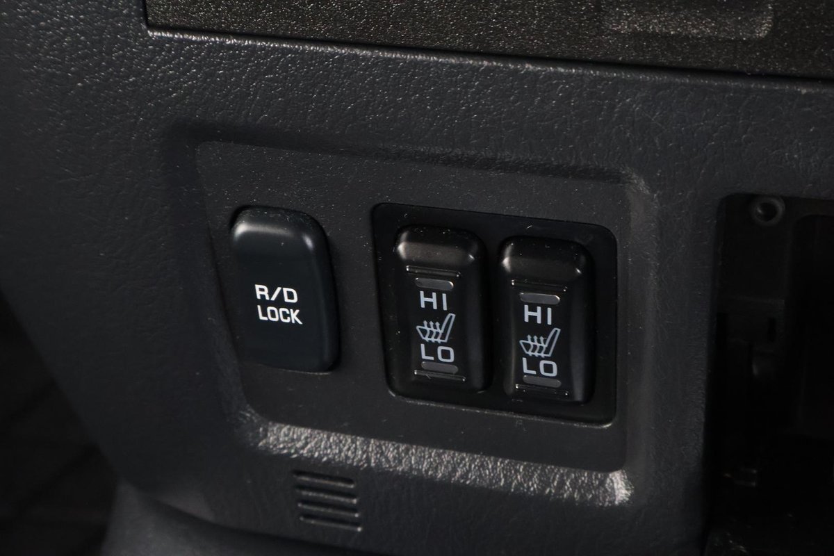 2019 Mitsubishi Pajero GLS NX MY20 4X4 Dual Range image 20
