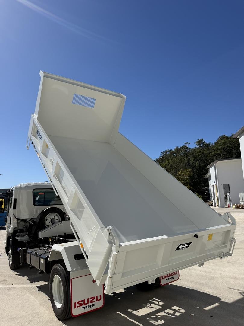 2026 Isuzu F Series FRR 110-240 MT D41 image 12
